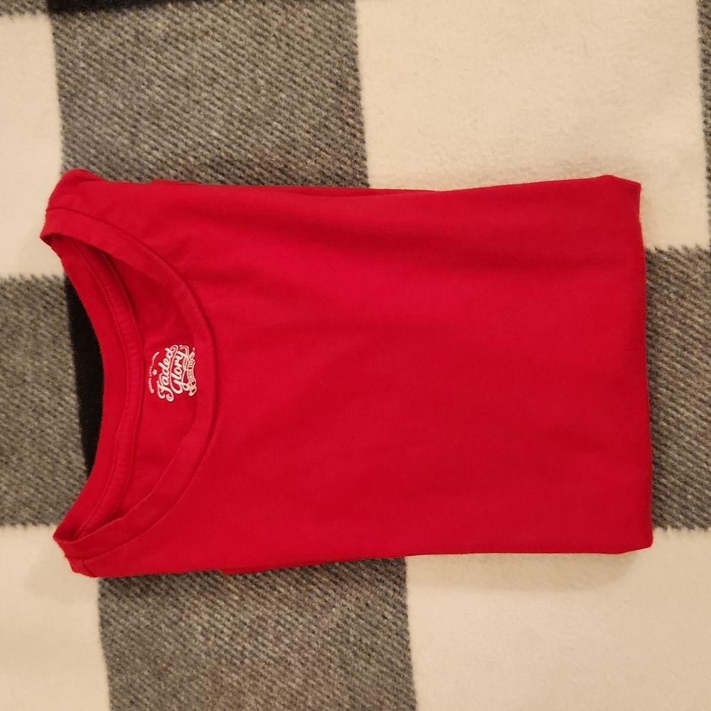 Red top - Picture 6 of 6